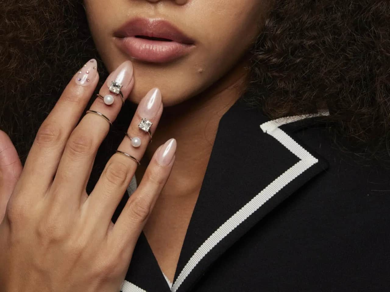 Rosa Chrom Nägel: Ihr Guide zum Trend-Look & makellosem Glanz