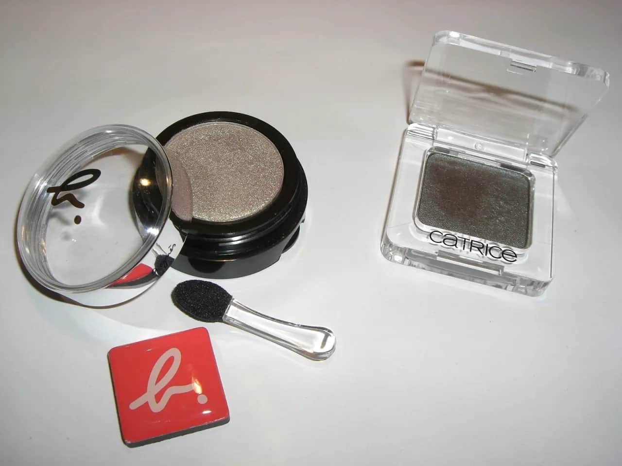 agnès b. Kosmetik: Warum sie verschwand & welche Dupes Sie lieben werden