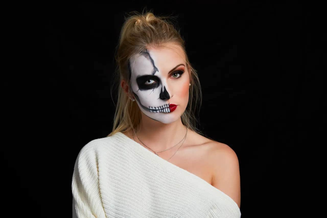 Unvergessliches Halloween Make-up: Trends, Anleitungen & Produkte